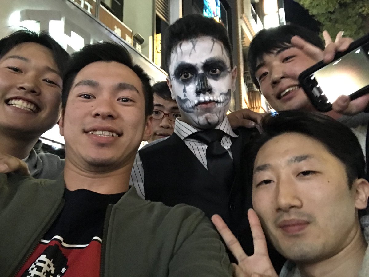 mj_hasegawa's tweet photo. 渋谷はすげぇ。わら
#hellowe #渋谷 https://t.co/Br82LvdvkY