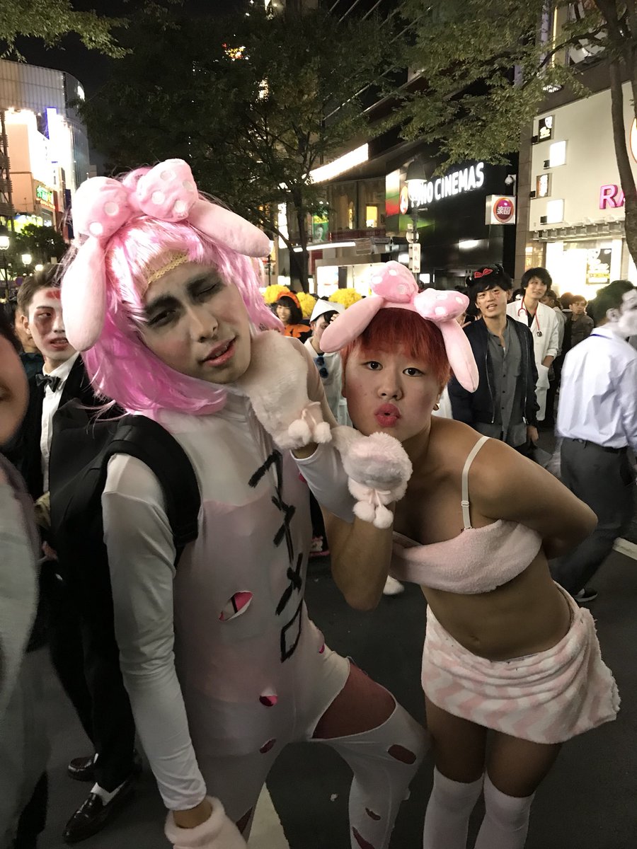 mj_hasegawa's tweet photo. 渋谷はすげぇ。わら
#hellowe #渋谷 https://t.co/Br82LvdvkY