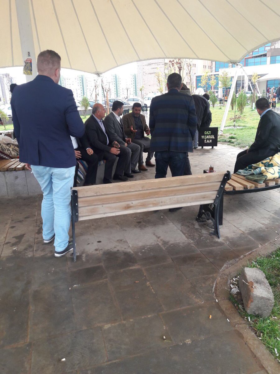murselkikizade's tweet photo. Araştırma hastahanesinde hasta ziyaretlerinde bulunduk rabbim şifa versin @mustafaatas @metinbulut23 @avmuhammedakar https://t.co/GhuBwf1CMI