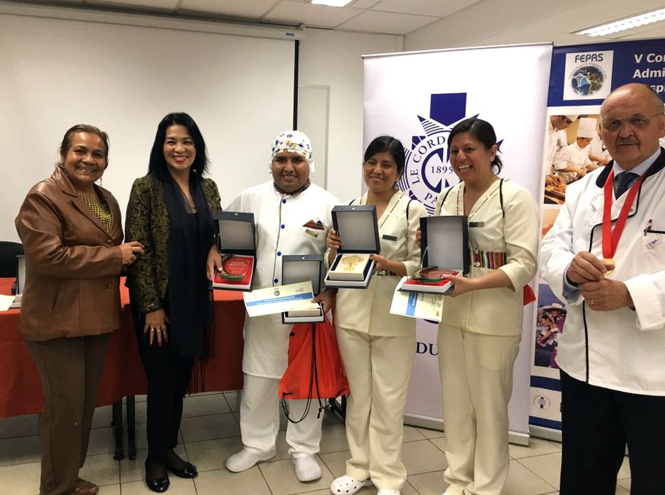 OHSJD's tweet photo. @csjd_arequipa gana Concurso Internacional de Gastronomía Hospitalaria organizado por @FEPAS_Salud y @ULeCordonBleu: https://t.co/2mUdR7NvV2 https://t.co/WkDyin31J1