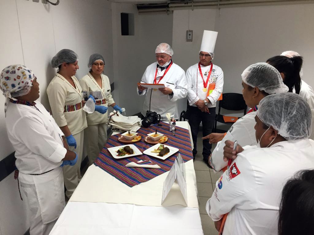 OHSJD's tweet photo. @csjd_arequipa gana Concurso Internacional de Gastronomía Hospitalaria organizado por @FEPAS_Salud y @ULeCordonBleu: https://t.co/2mUdR7NvV2 https://t.co/WkDyin31J1