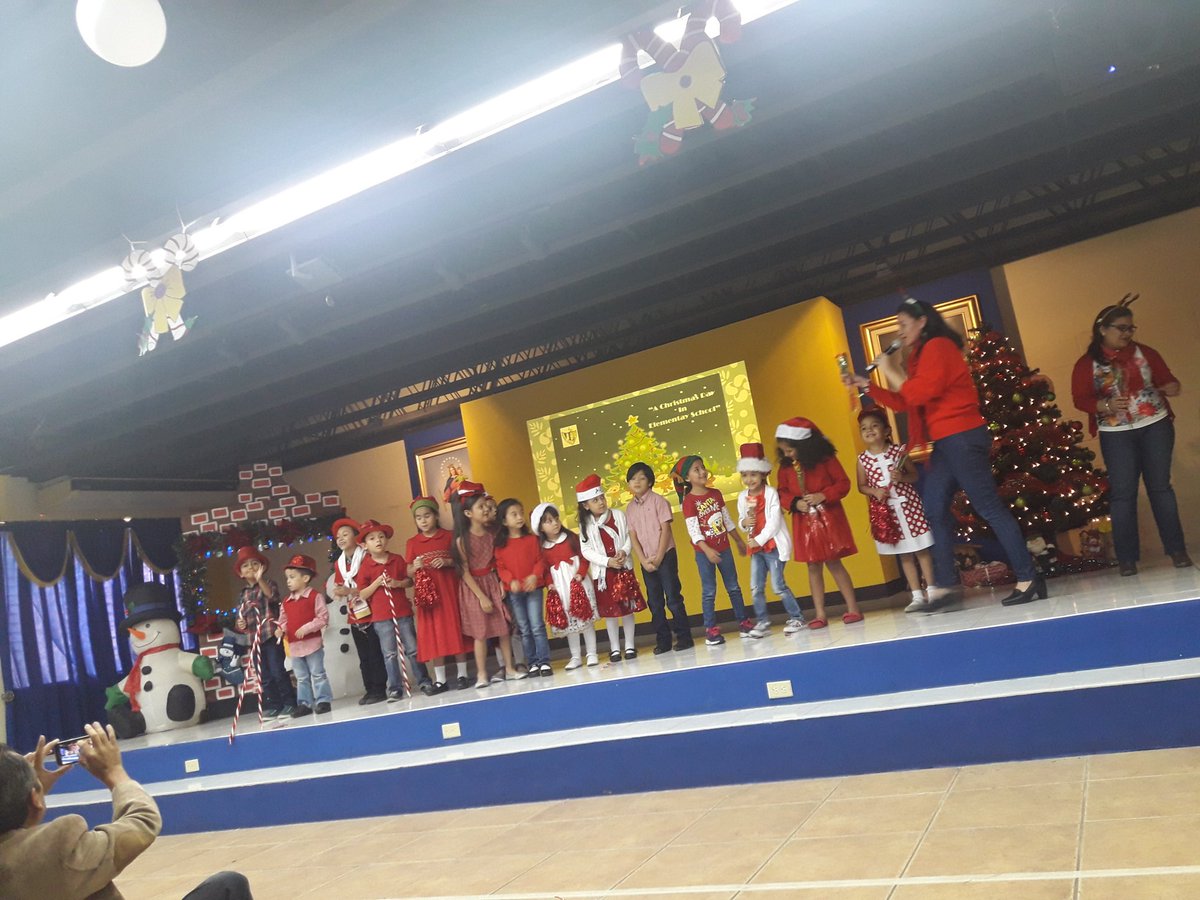 sanmiguel_hn's tweet photo. 1er y 2do grado celebrando hoy la navidad! #salesianos #adastra #buenoscristianoshonradosciudadanos https://t.co/JYxuRtIeBu