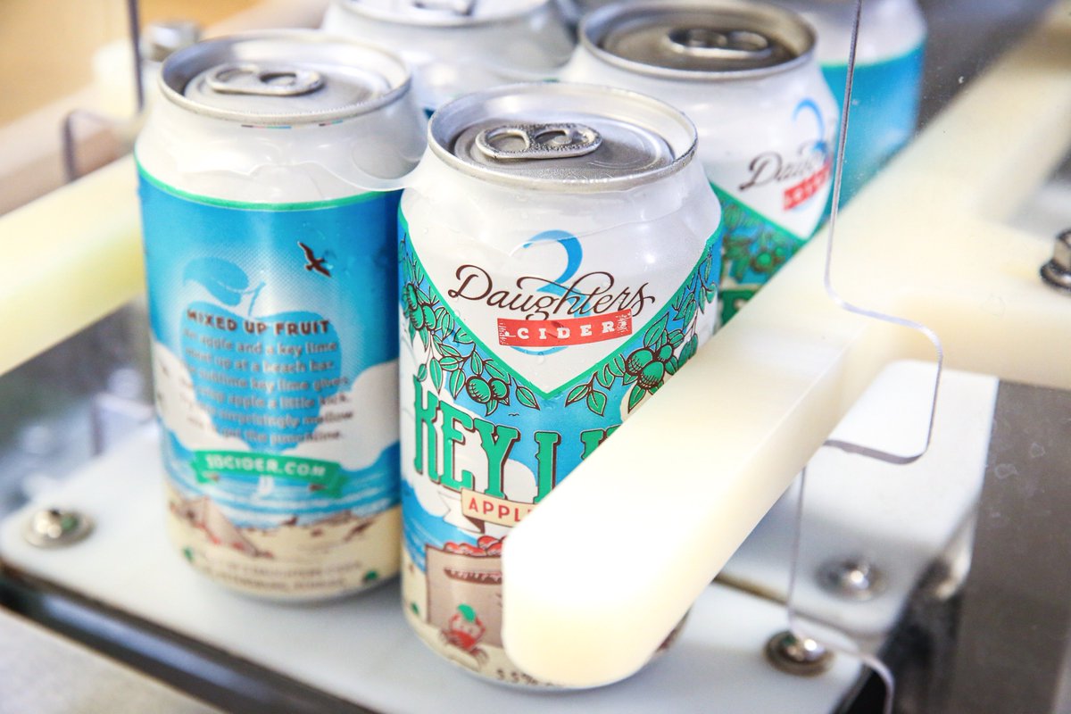 3DBrewing's tweet photo. @MarceaCazel It's in cans now! #FLCider https://t.co/UJefvadtzN