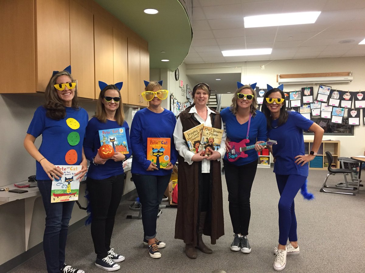 PerkyPerkins12's tweet photo. Five @petethecatfun and a pirate! #2ndgRAYde #reaganrays https://t.co/XG9F4ol7co