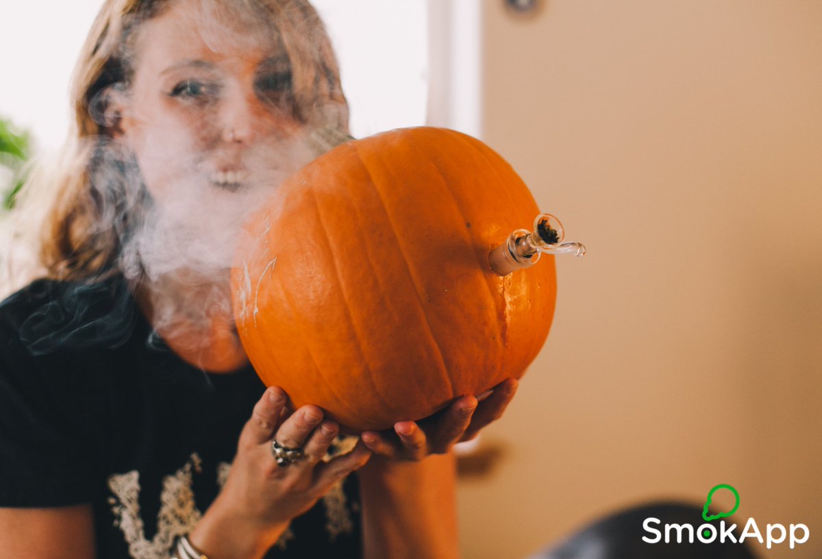 ¡Feliz Halloween a tod@s acompañado de buenos humos! :) :)