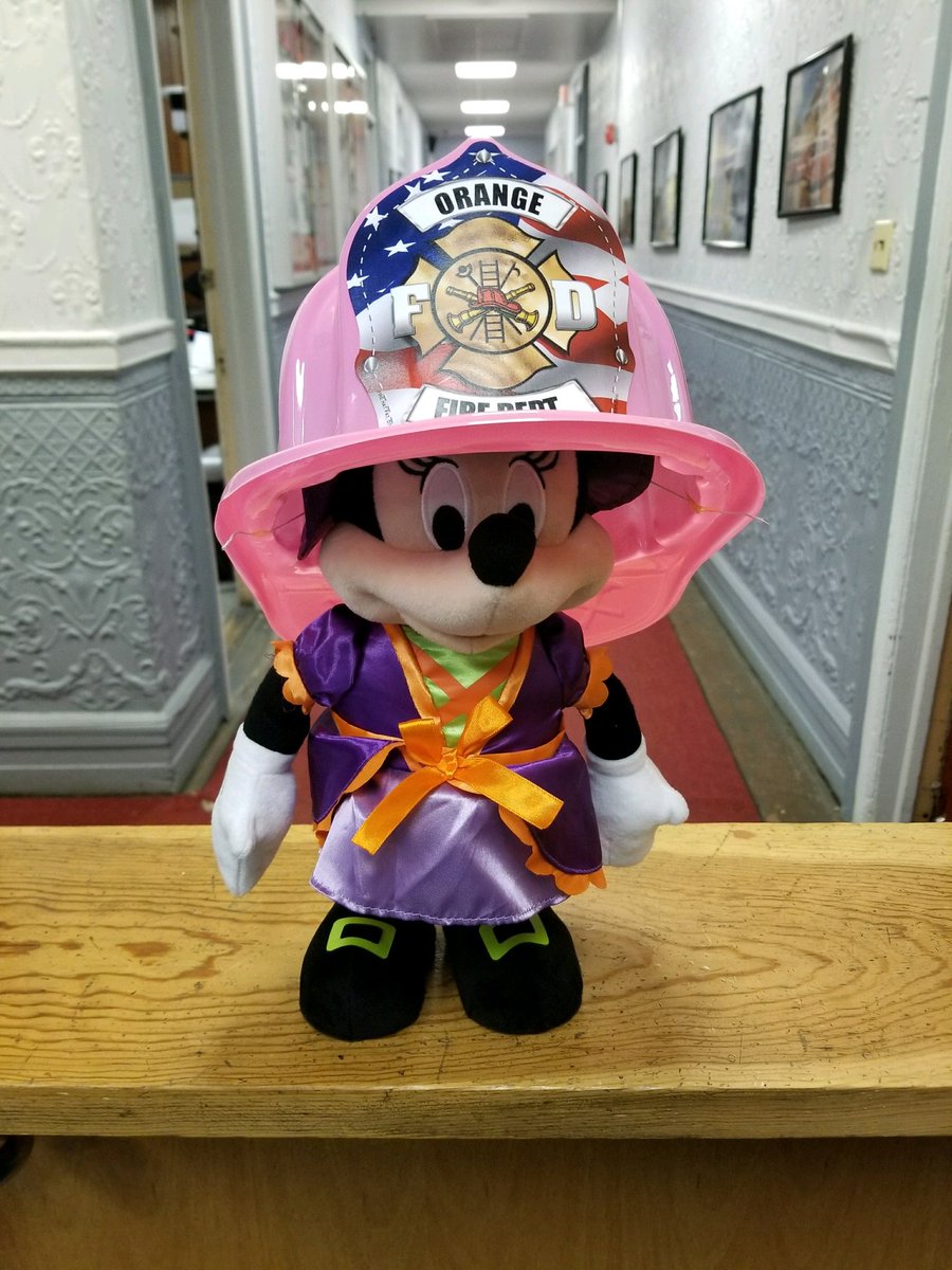 ORANGE_FD_NJ's tweet photo. It's Halloween witch Minnie mouse stopping by to say hello! From all of us here at OFD  we wish you all a Happy and safe Halloween! https://t.co/McnAnMJImu