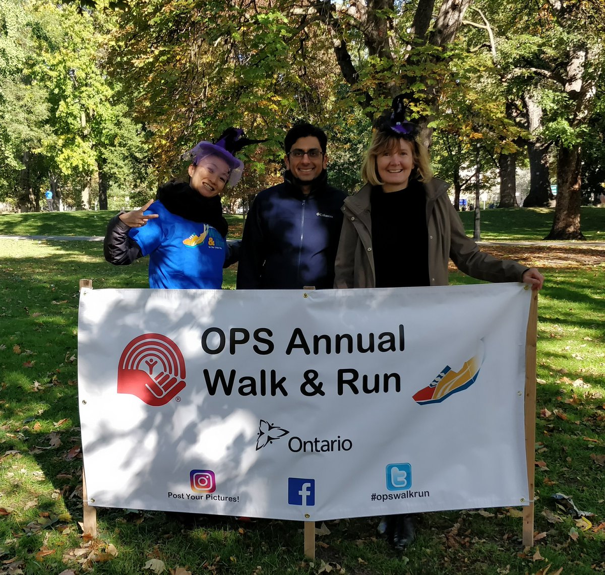 cresencia's tweet photo. Hallowe'en shenanigans on the #OPSWalkRun for @unitedwaytyr at Queen's Park today :) @HeidiSiwak @ZiyaadVahed https://t.co/30jdbD4pna