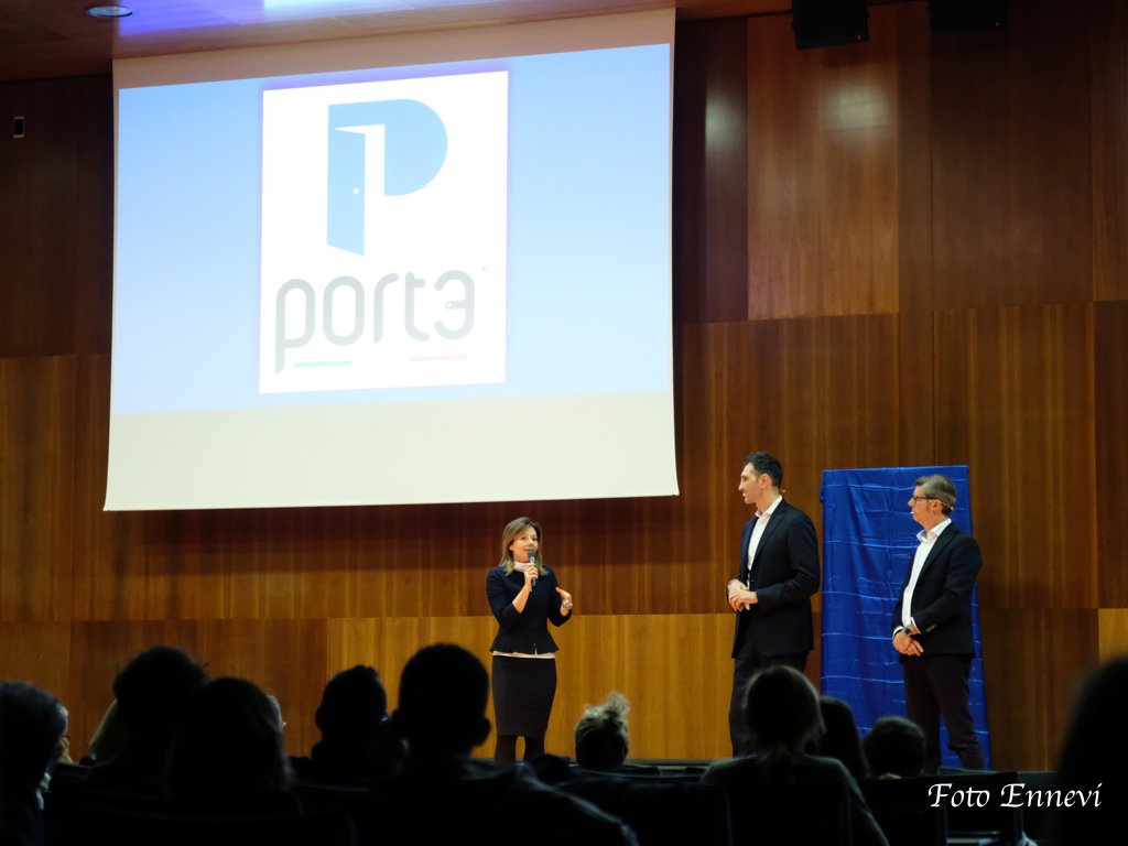 port3dutainment's tweet photo. Le #foto dello #spettacolo @port3dutainment a #verona....

https://t.co/dokWnhkOy5 https://t.co/TlW1W9JGlm