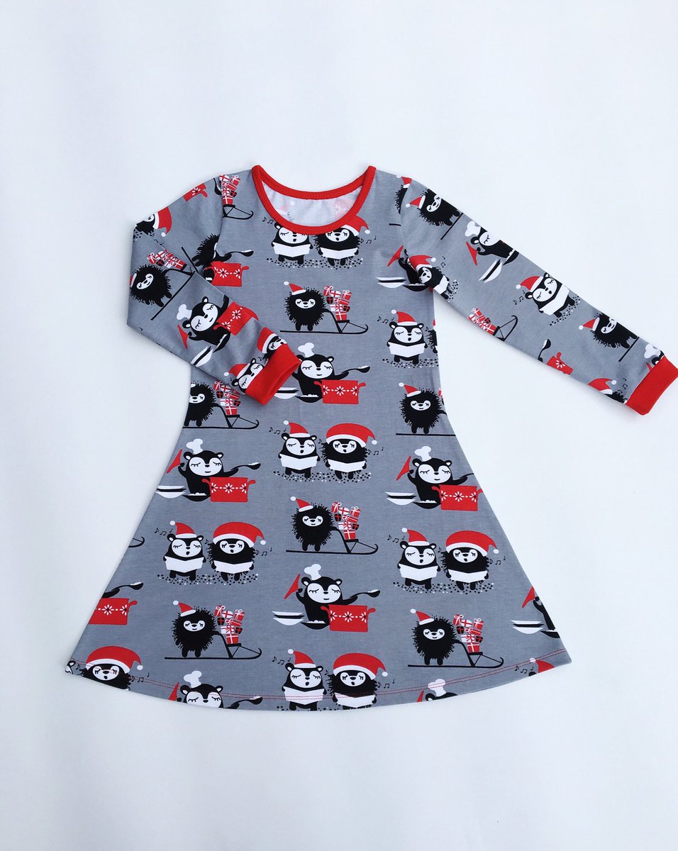 tubstogs's tweet photo. christmas dresses #children #clothing #dress #christmas #etsy #organicbabyclothes #tubstogs https://t.co/Wz76OA96D6 https://t.co/GX3YZkNwCC