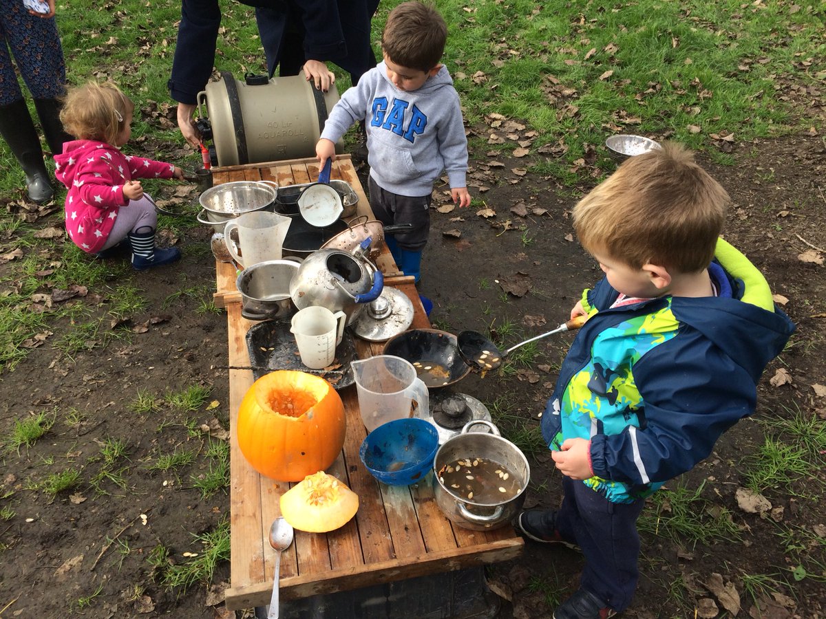 wild_detective's tweet photo. Great morning with all our new Parents and Children at our Parent and Child #forestschool sessions @ #hubquarryfarm in Bodiam #wilddetective https://t.co/P1DThVBUgM