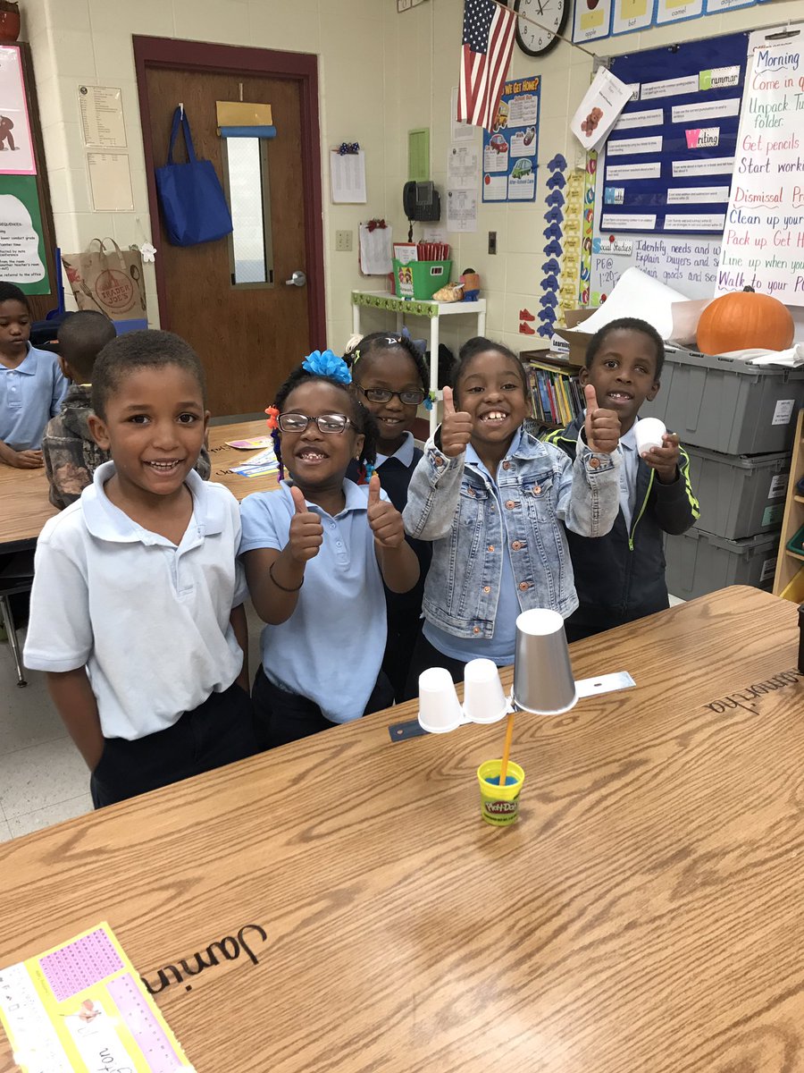 First grade STEM activity: #Halloween #Roomonthebroom #balancingactivity @GrantPrincipal <a href="/EaglesGrant/">Ella Grant Eagles</a>
