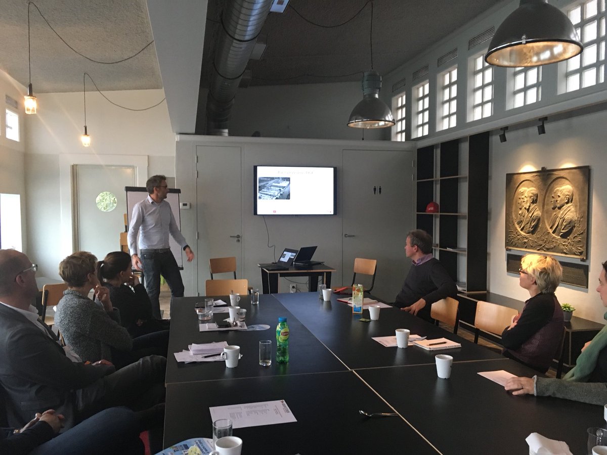 RuthKranenburg's tweet photo. Vandaag inspirerende bijeenkomst gehad met netwerk #Makelpunten @BouwstenenvS in prachtige Volthuisje @Gruyterfabriek @shertogenbosch https://t.co/730kFbadbm