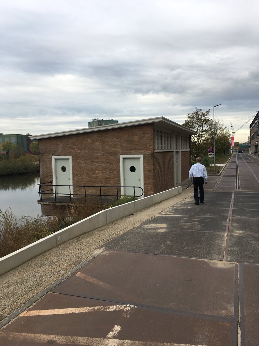 RuthKranenburg's tweet photo. Vandaag inspirerende bijeenkomst gehad met netwerk #Makelpunten @BouwstenenvS in prachtige Volthuisje @Gruyterfabriek @shertogenbosch https://t.co/730kFbadbm