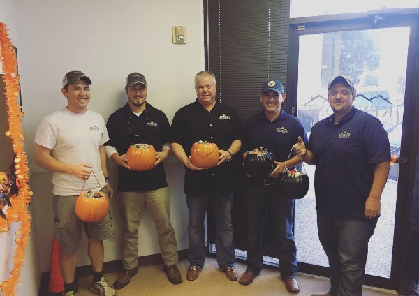 Keystone_CGI's tweet photo. All treats &amp; no tricks when it comes to our team! Happy Halloween from our team at Keystone Contracting Group! #HappyHalloween #RoofingTeam https://t.co/pvV6yGsSu5