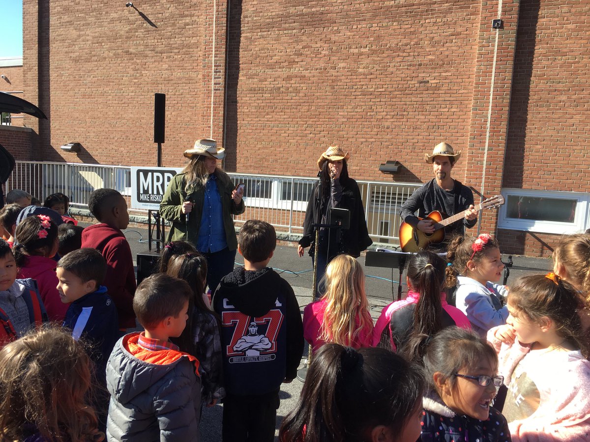Ann Dealy (@anndealy2) on Twitter photo Thanks to the Mike Risko Band who provided the awesome music for our Harvest Dance <a href="/OssiningSchools/">Ossining UFSD</a> <a href="/Mikeriskomusic/">Mike Risko Music</a> Thanks to the Mike Risko Band who provided the awesome music for our Harvest Dance <a href="/OssiningSchools/">Ossining UFSD</a> <a href="/Mikeriskomusic/">Mike Risko Music</a>