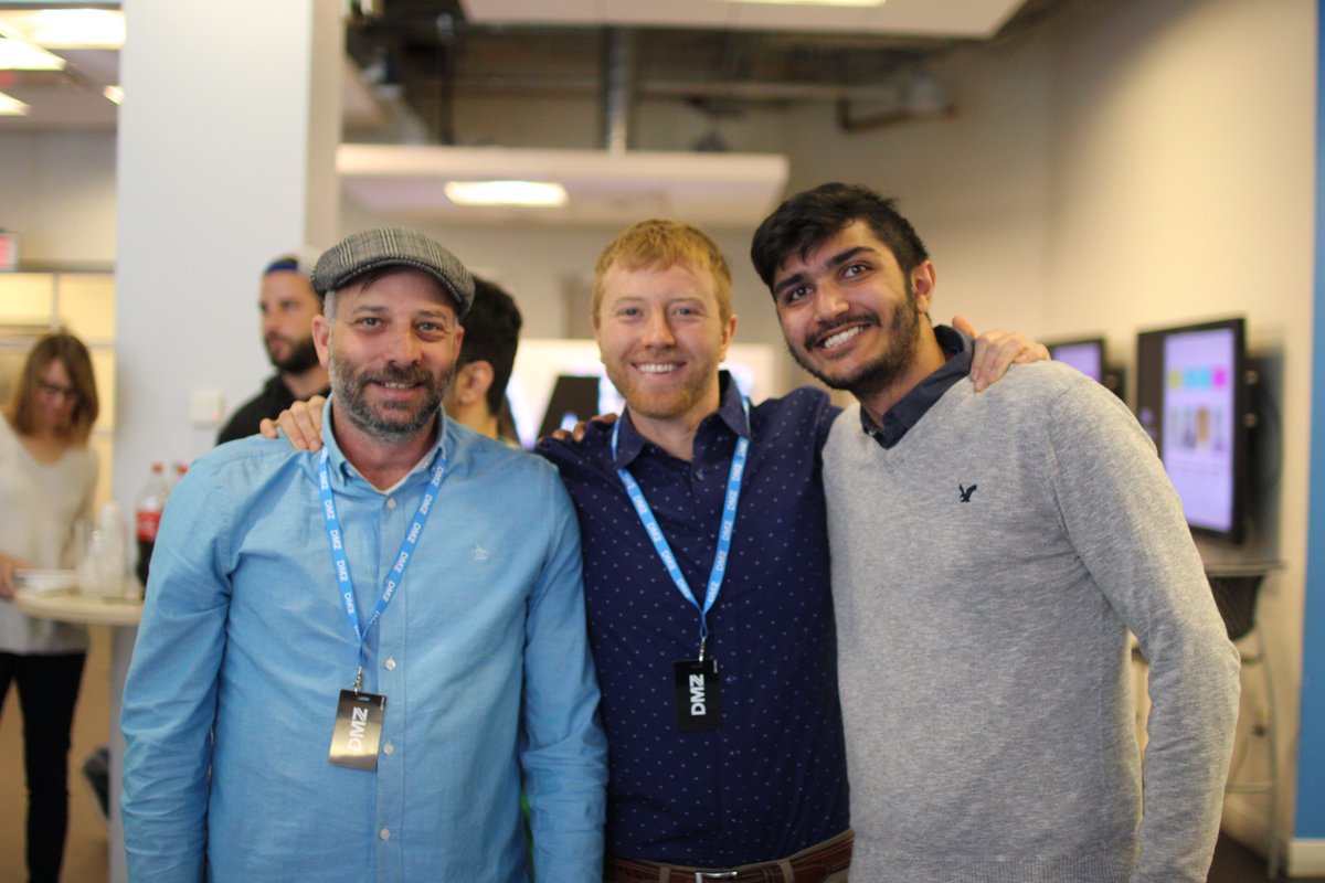 dmzhq's tweet photo. Pizza, friends and great music. It's that time of the month! Welcoming new startup @HaulerAds at today's #DMZLunch ππ https://t.co/ly8O8ocTXk