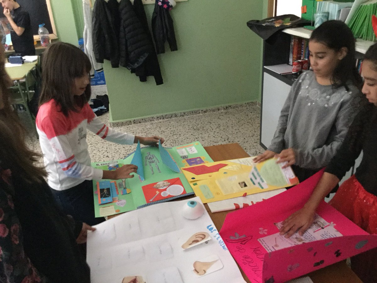 STrinidadZamora's tweet image. Aprender a Aprender con la elaboración de un LapBook en CCNN. #LearningDifferent