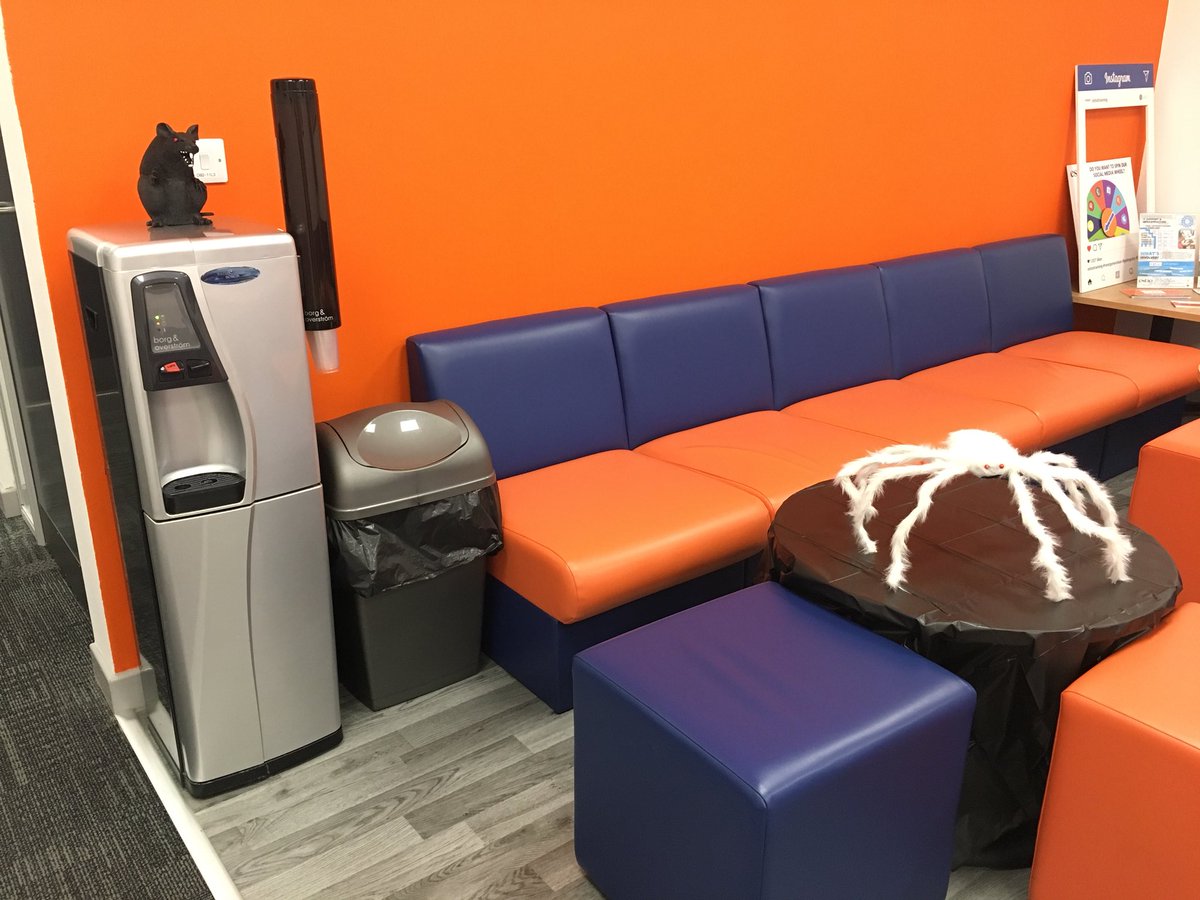 EstioRose's tweet photo. Loving the #Halloween vibe in our #Leeds training centre today! @TrainingEstio 👻💀👹 https://t.co/RHBPMd8Um1