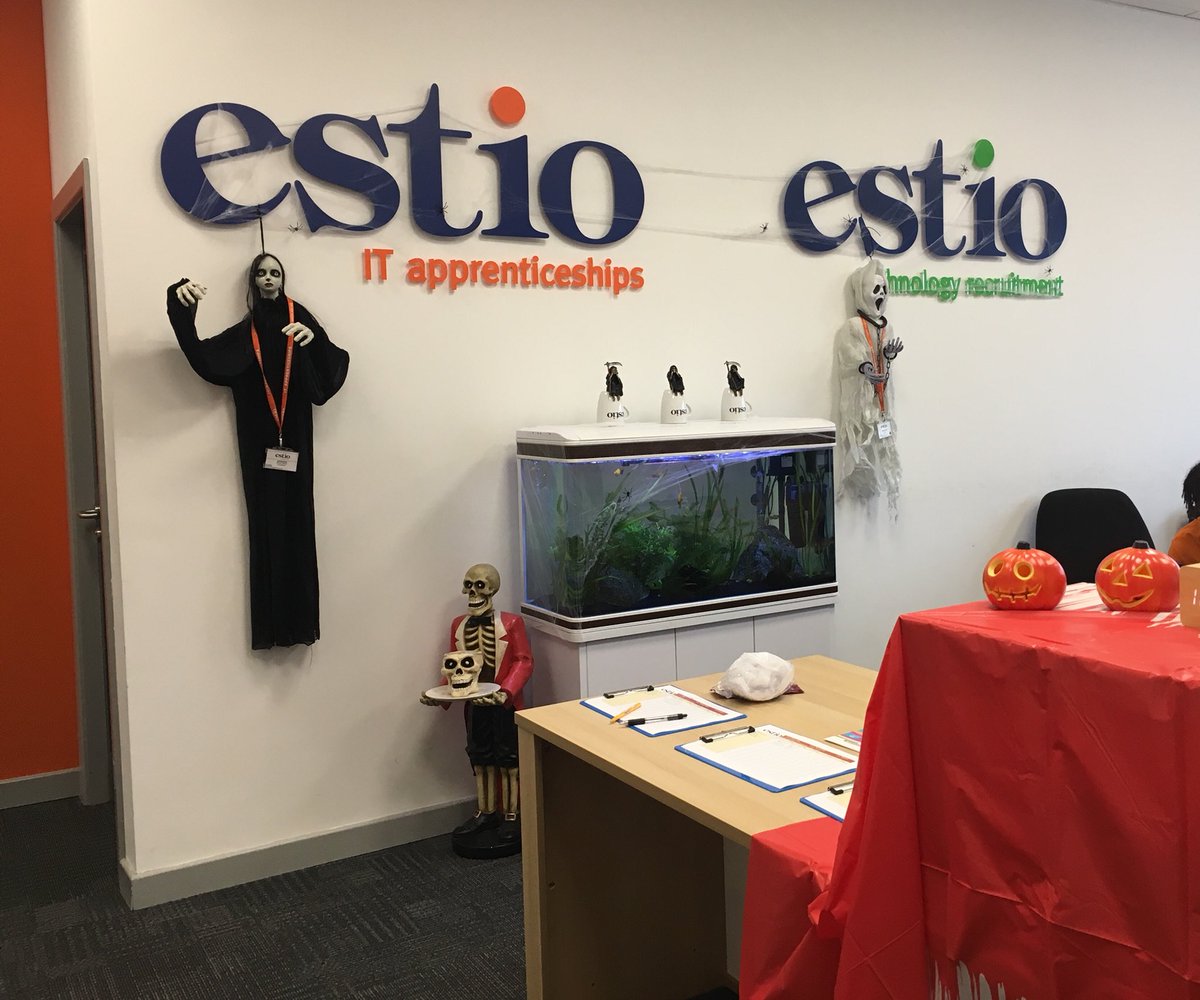 EstioRose's tweet photo. Loving the #Halloween vibe in our #Leeds training centre today! @TrainingEstio 👻💀👹 https://t.co/RHBPMd8Um1