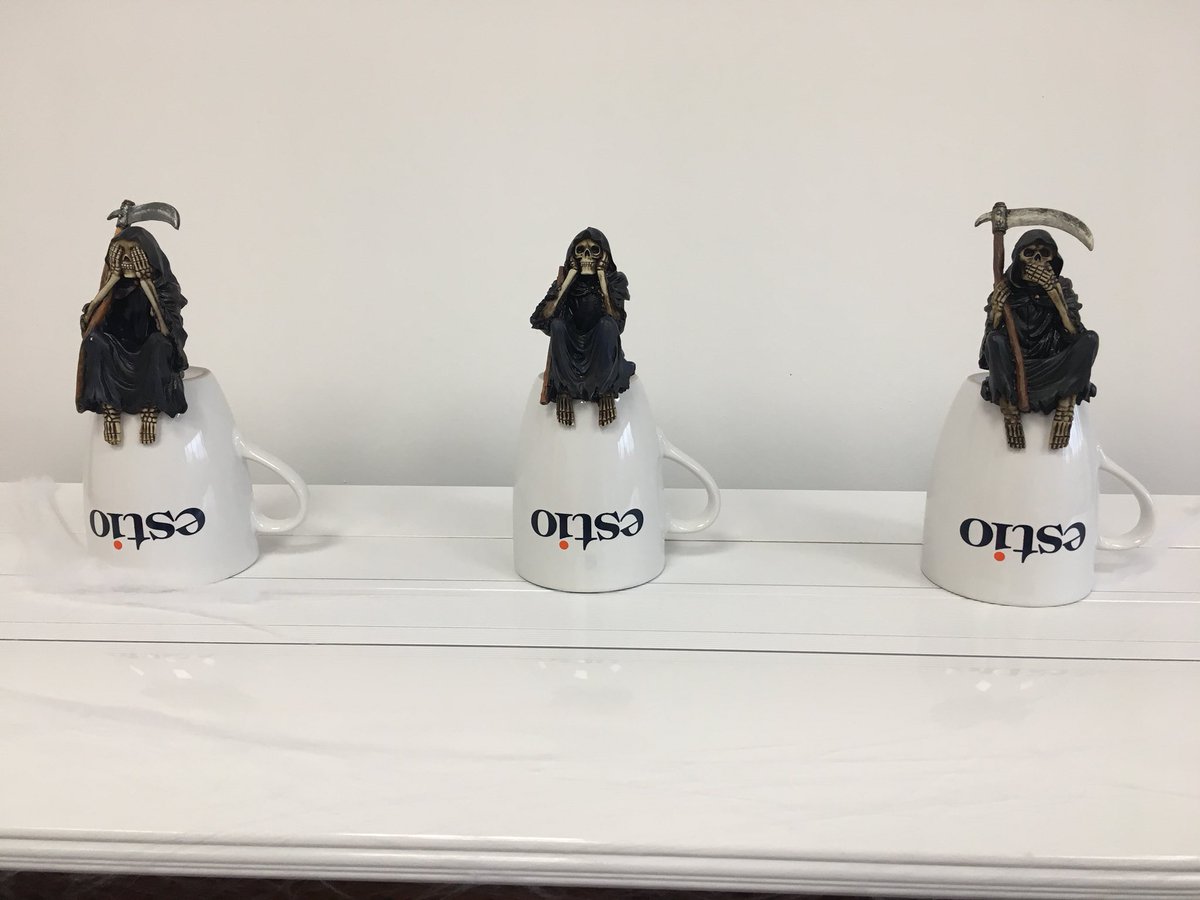 EstioRose's tweet photo. Loving the #Halloween vibe in our #Leeds training centre today! @TrainingEstio 👻💀👹 https://t.co/RHBPMd8Um1
