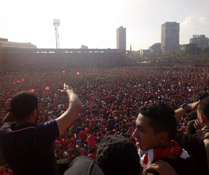 ArqamAlAhly's tweet photo. 📸 | العالم كله يقف أمام مشهد مؤازرة جمهور الأهلي للفريق.

أما بالنسبة لنا هذا مجرد يومًا آخر في التتش. أعظم جمهور في الكون! التاسعة يا أهلي! https://t.co/AJxEKpfUob