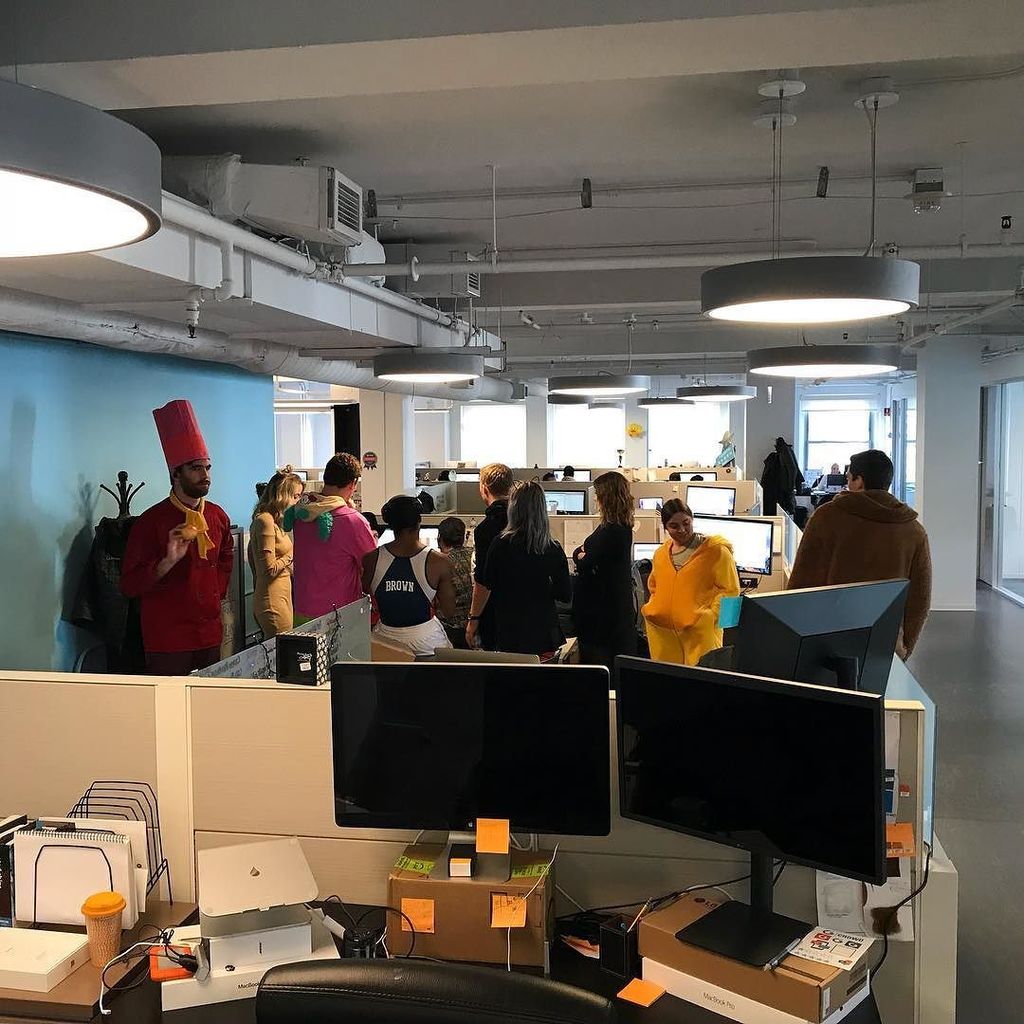 G2dotcom's tweet photo. A true Meeting of the Minds with the @G2Crowd #BDR team. #halloween #costume https://t.co/zv5z9xPe2z #TheCrowd https://t.co/9UaQqKLUPx