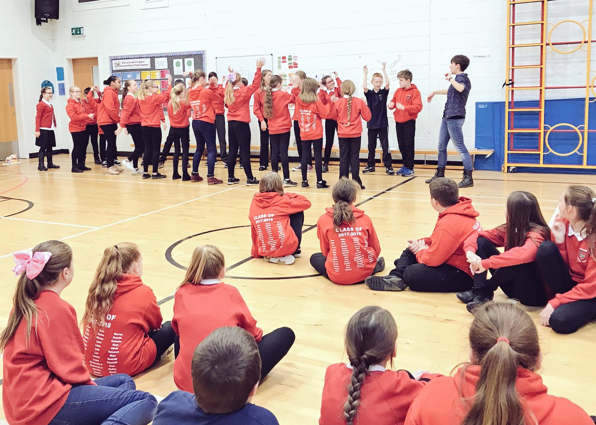 fiddleBrain's tweet photo. We had a great time @woodburnps exploring neuroscience &amp; music with #scienceceilidh. Fav Q: how do footballer’s brains learn new skills? ⚽️ https://t.co/2zA5gkdL1b