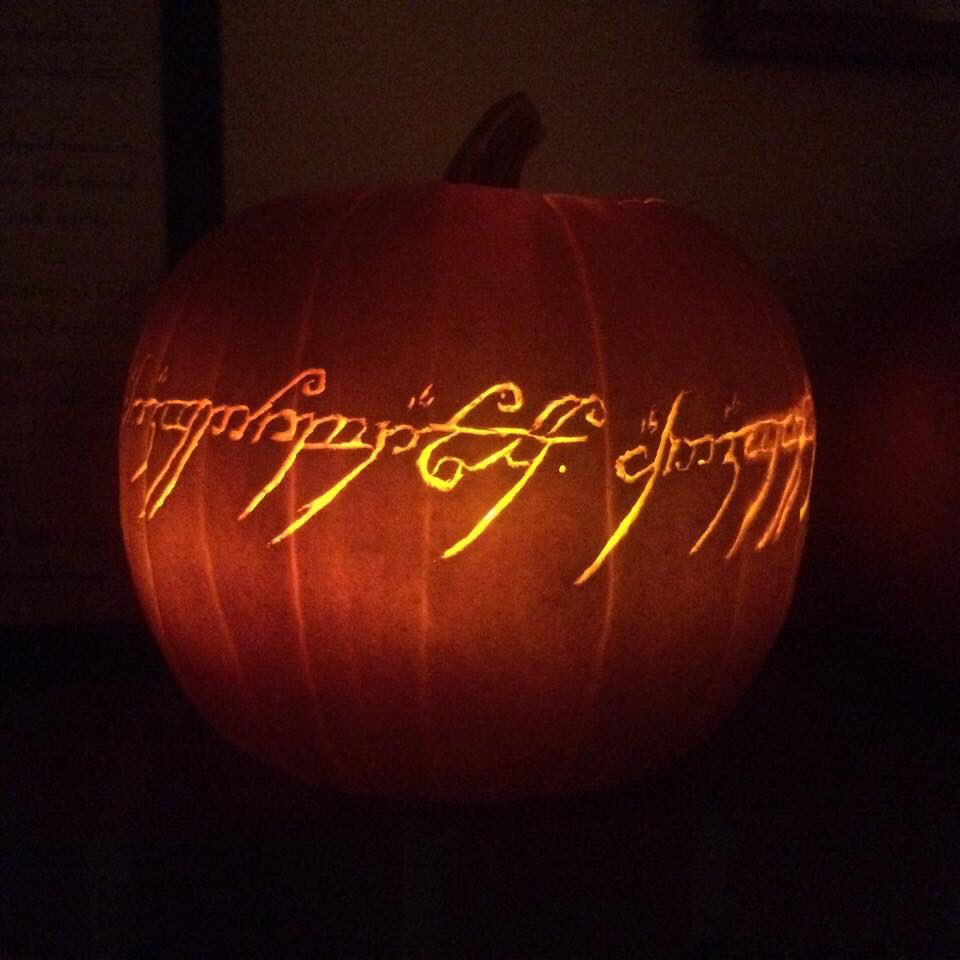 SaranacLikes's tweet photo. @kevinsaranac #LOTR #OneRingToRuleThemAll #SaranacLikes 💗 #WetaWorkshop #WingNutFilms @wetaworkshop #HappyHalloween 🕷 #StartEachDayLikeItsYourBirthday 🎉 https://t.co/fuUHzk5ZoR