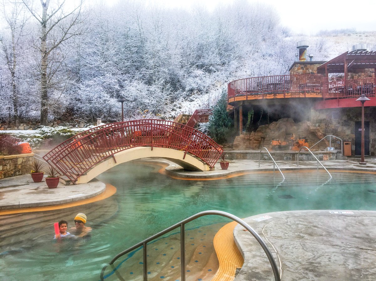 It's a snowy Halloween morning in #SteamboatSprings #skitown #coloradolive #coloradolife