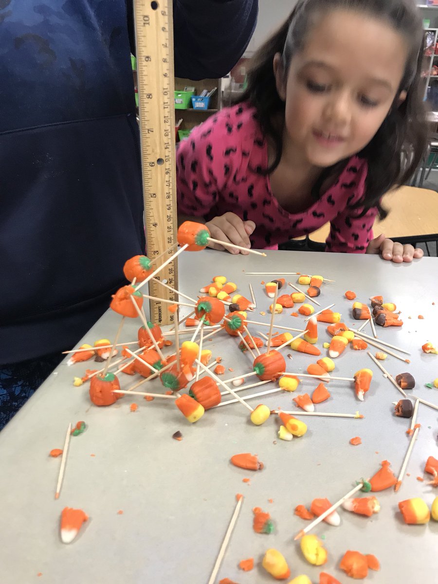 saguarosin2nd's tweet image. First #SpookySTEM challenge candy towers #STEM @PleasantUnionYR