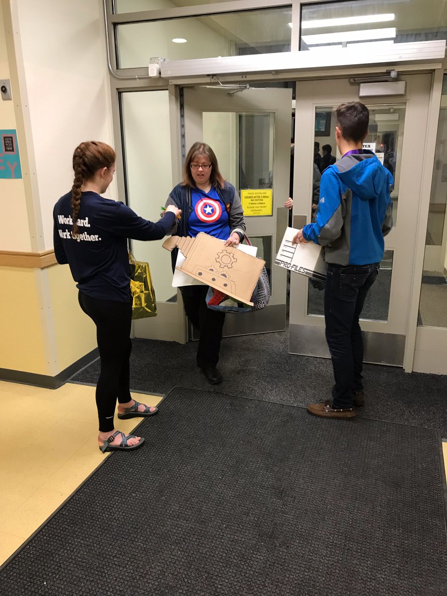 MrMartyLang's tweet photo. Members of the YANA club greeted students as they arrived on campus today with an affirmation, a smile, and a sweet treat! #ERHSpride https://t.co/0lbLPIENrk