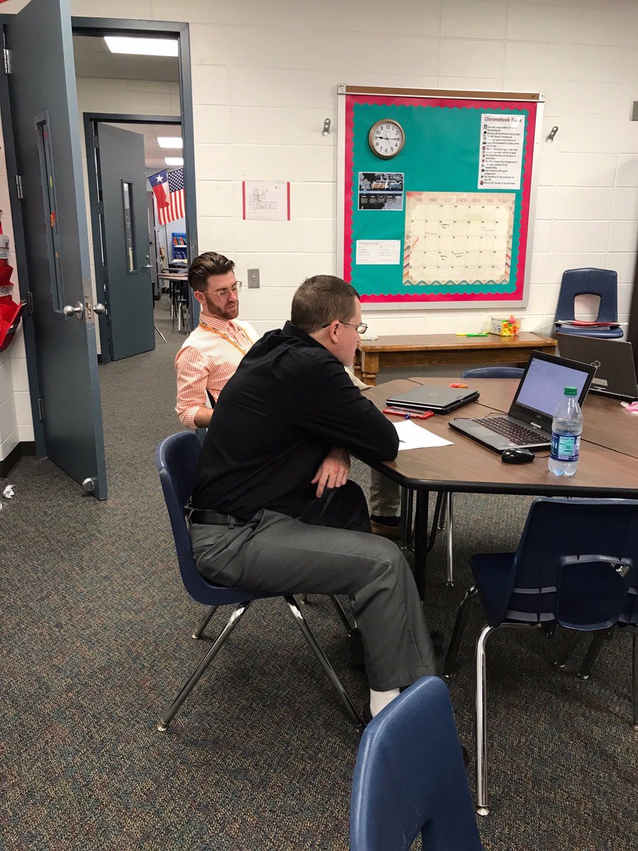 BVinson07's tweet image. 6th grade Ts practicing @lead4ward&apos;s Stop Plop &amp;amp; Roll! They will implement with Ss next! #strategyoftheweek @WunderlichKISD @SarahLanders9