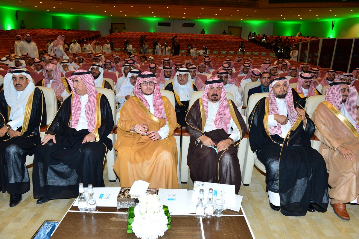 سمو أمير منطقة الرياض الأمير فيصل بن بندر بن عبدالعزيز يدشن حملة #التوفير_والإدخار التوعوية بمنطقة #الرياض .
spa.gov.sa/viewfullstory.…