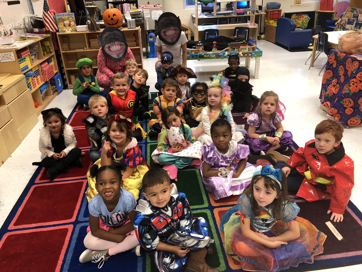 Two Little Monkeys Jumping on the Bed had a great day with these little pumpkins! #TeamMinter