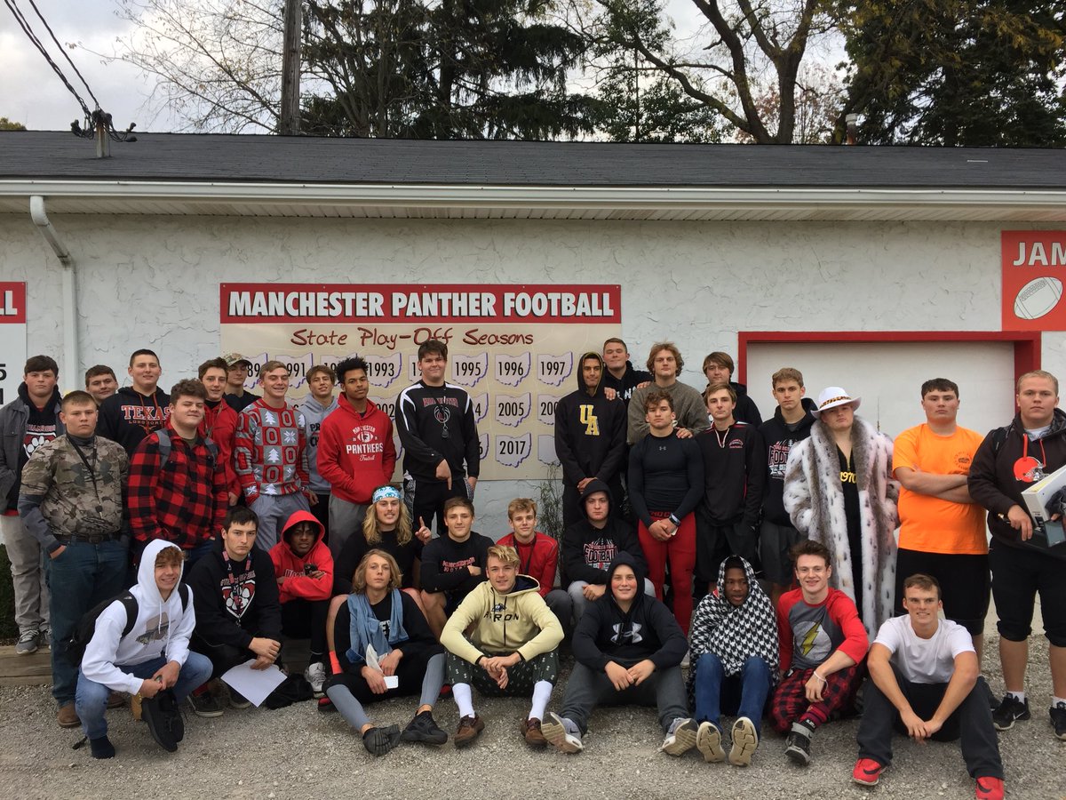 wolves_land's tweet photo. Added a couple more stickers to the board today! #pac7champs #2017playoffs #WinTheDay #onestrong 🏈🏈 https://t.co/0keWif4QCK
