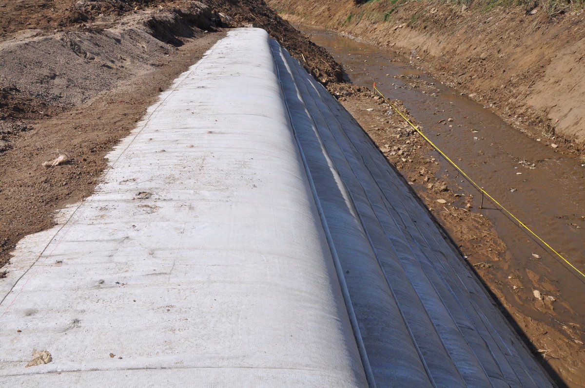 _RaulCruz_'s tweet photo. Concluyen los trabajos de construcción de bolsacreto en bordo del Río Jalatlaco, estamos trabajando con obras de calidad para los vecinos. https://t.co/5imeu3Gdm7