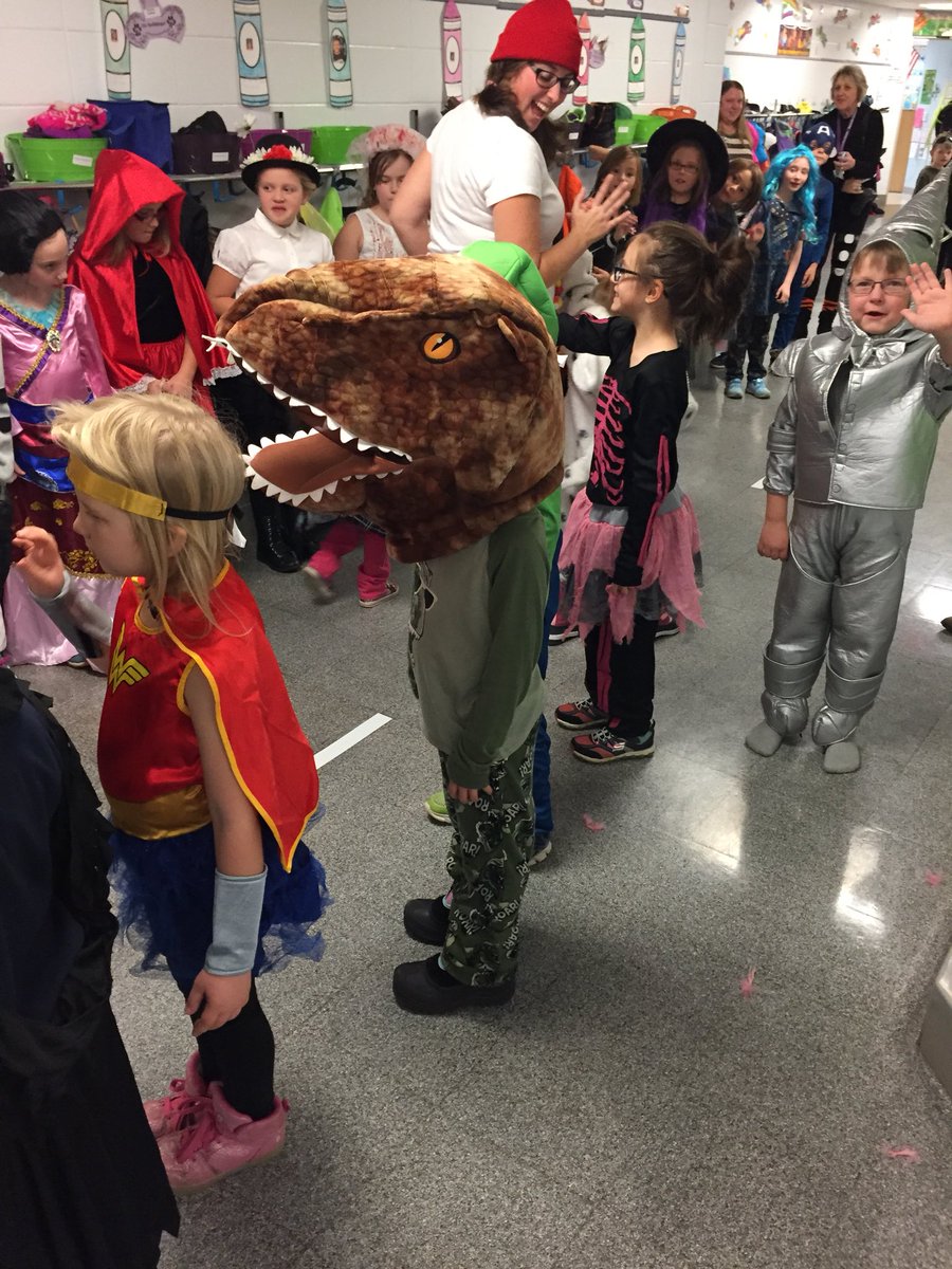 BCSD_NickKaiser's tweet photo. Fun day for dressing up! https://t.co/12p4m2u0iy