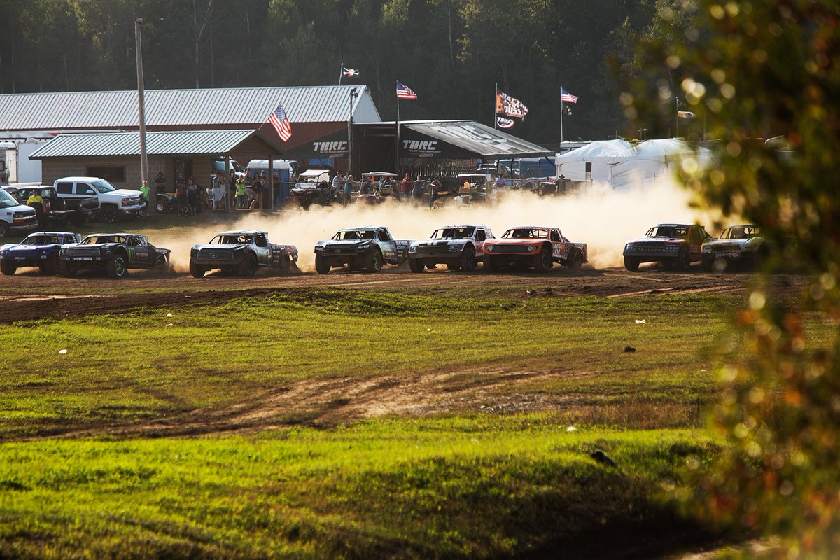 TORCOffRoad's tweet photo. You want scary? ๐ป Try a land rush start with 900 horsepower. #TORC17 #torcoffroad https://t.co/jne5Phti8Y
