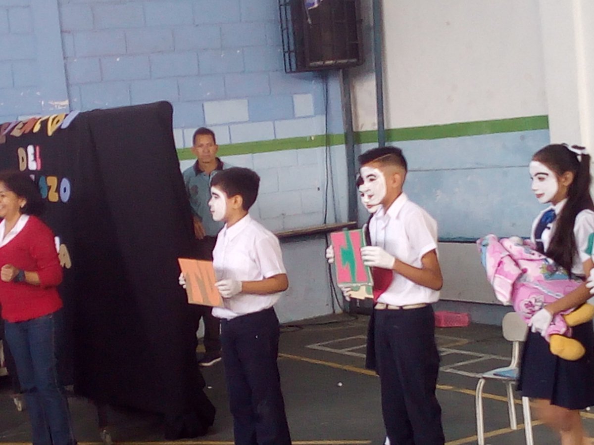 RosaInsParada1's tweet photo. Obra con mimos: prevención del embarazo, escuela bolivariana Pedro María Morantes Municipio San Cristóbal @charlychaves @PdeOrientacion https://t.co/dISgxmCFx4