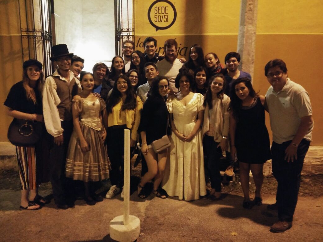LCCMayab's tweet photo. ¡Nuestros alumnos asistieron el pasado domingo al Teatro La Rendija!
https://t.co/qhVUj26ZXV https://t.co/7iu2oAoutB