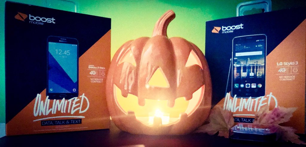 Coolwear_CLC's tweet photo. Trick or Treat 🎃👻🎃 @AntHyperlink @boostmobile  #BoostMobile #hyperlinkevent #hyperlinkusa #HyperSidewalk #BoostNation https://t.co/XAVWBZIIbh