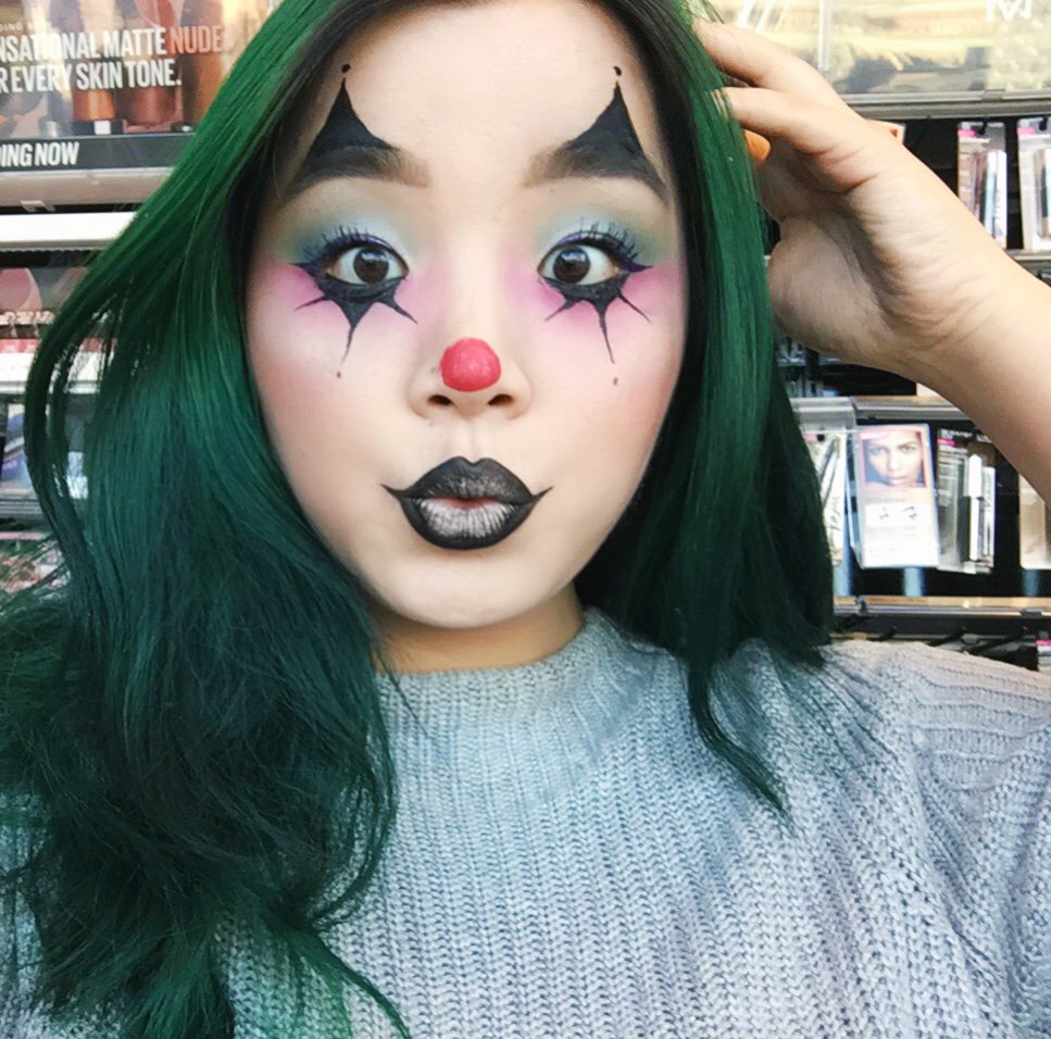 afstand pilfer Faret vild Maybelline New York on Twitter: "We created this cute #clown makeup look on  FB Live today for #Halloween ! Missed it live? Watch it here:  https://t.co/0Ob0kZbdcy. https://t.co/vRMKo3K21C" / Twitter