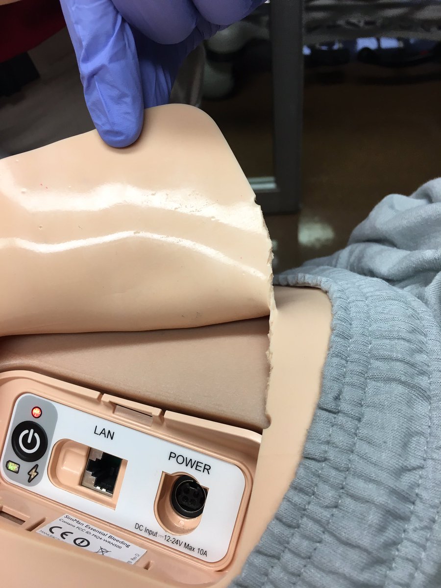 HPClinSim's tweet photo. Be vigilant to peel skin back carefully to prevent tearing. #SimTipTues https://t.co/tGxmZGZYVL