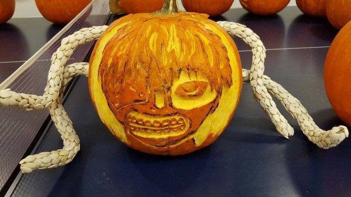 Shonen Jump on Twitter: "Scary Tokyo Ghoul Jack-o'-lantern! With pumpkin  seed Kagune! #HappyHalloween https://t.co/FlJE2WQPpE" / Twitter