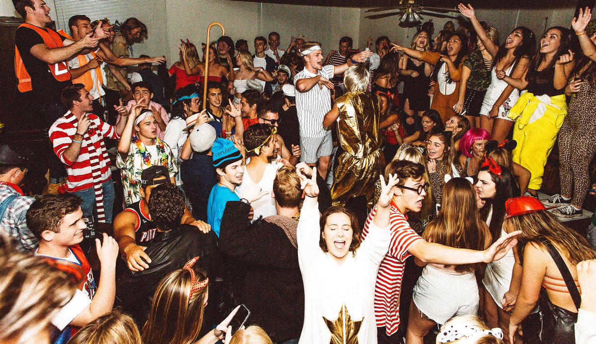 happy halloween! 🎃 shoutout to <a href="/uoDG/">Delta Gamma - Oregon</a> for coming by the ΣΝ house and having a costume karaoke night with us!