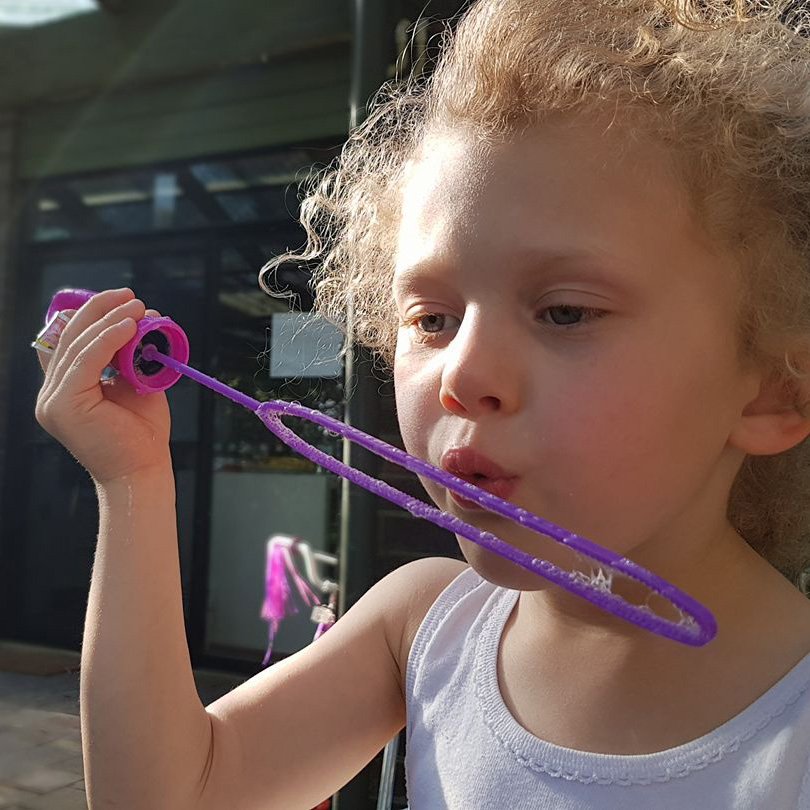 kinderlingradio's tweet photo. It's the last week of our #ScreenFreeChallenge! Keep tagging your pics, this week we're giving away a @plumplayaus Woodland Treehouse! https://t.co/WuURwF6EvM