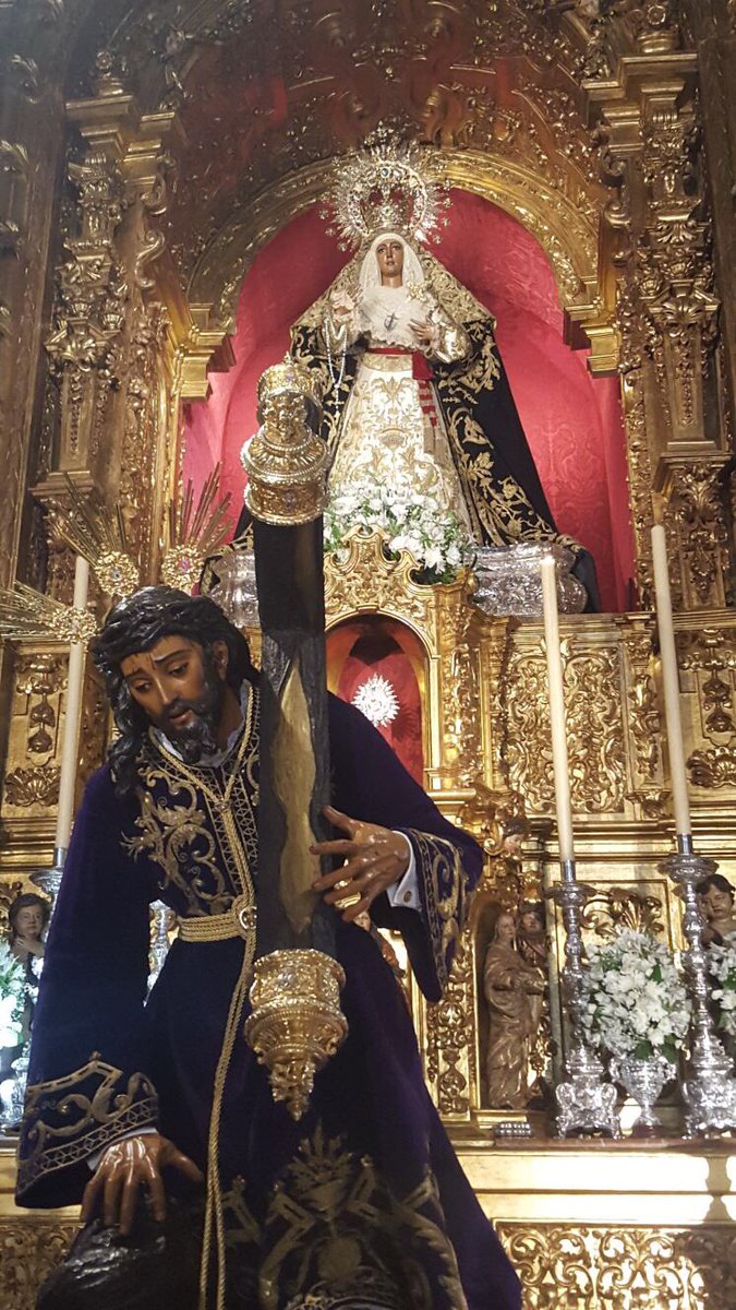 alvprior's tweet photo. Tanto Ella como toda Triana recibieron al vecino más antiguo de la Calle Pureza ⚓️⚓️ https://t.co/edUA2vypb7