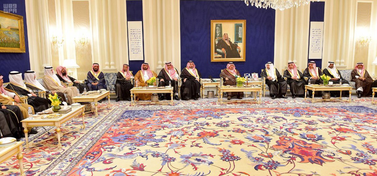 spagov's tweet image. أمير #الرياض يستقبل الأمراء والمسؤولين وأعضاء الشؤون الصحية بالمنطقة.
spa.gov.sa/1683062
#واس