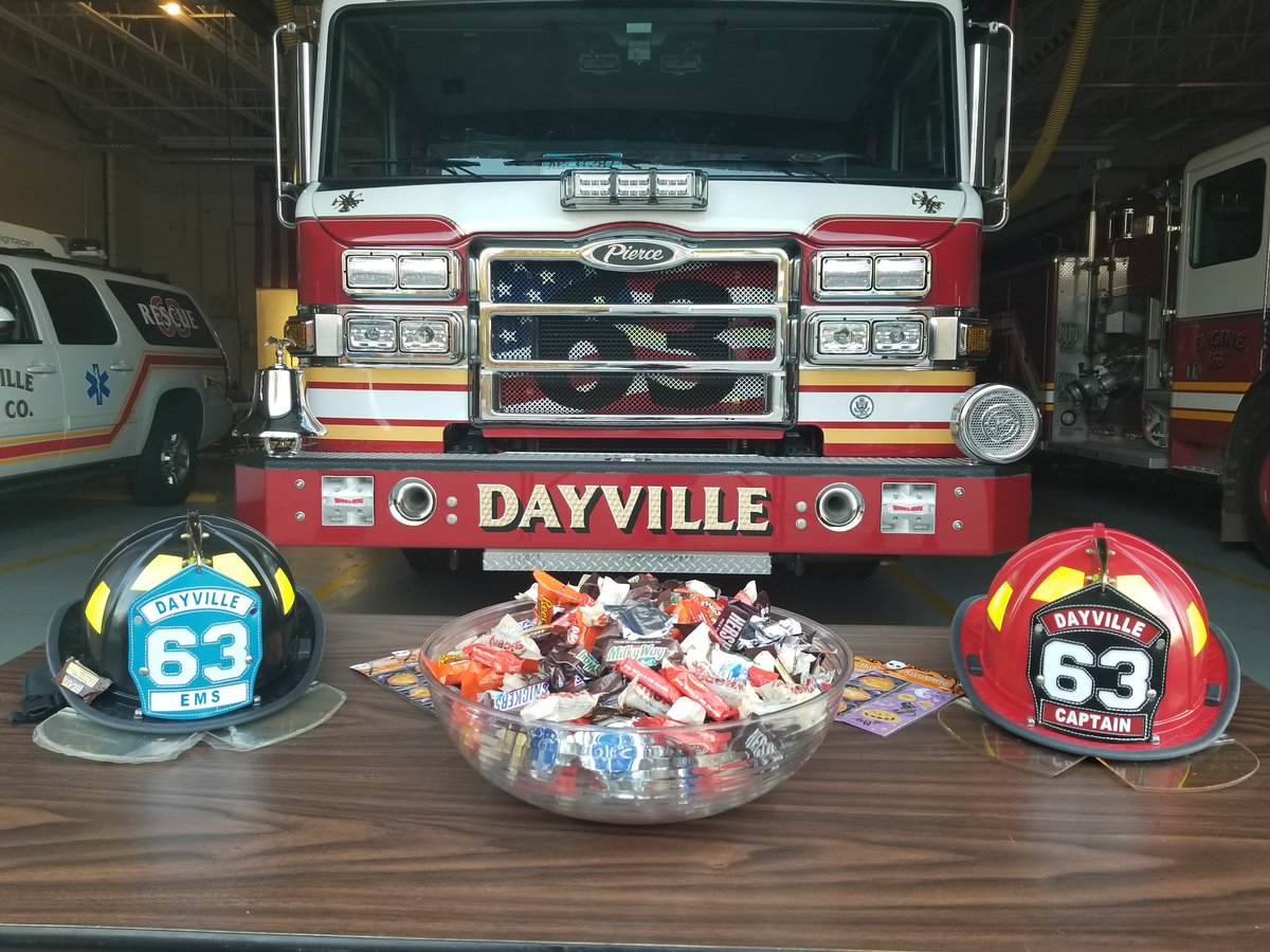 DayvilleFire's tweet photo. Stop in to trick or treat, charge your phone, grab water, etc. Open to the community! https://t.co/OkwlHq7Pl7 https://t.co/sXkvrk6vt4