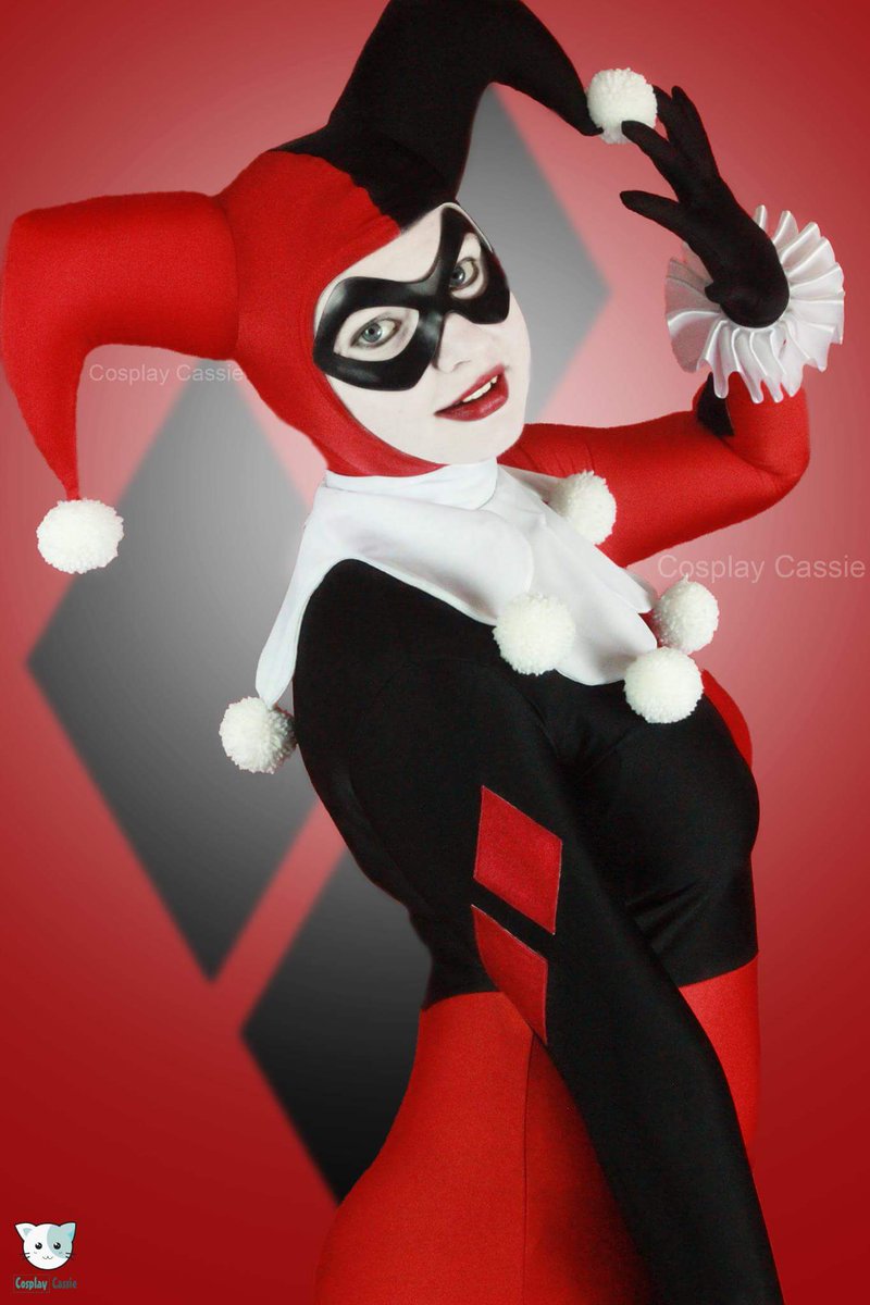 Cosplay_Cassie's tweet photo. Happy Halloween!
I am relaunching my Patreon;
https://t.co/ve3zH2ZBnm

#harleyquinn #batman #joker #cosplay #harleycosplay #dccomics https://t.co/arIsmJ2vZ6